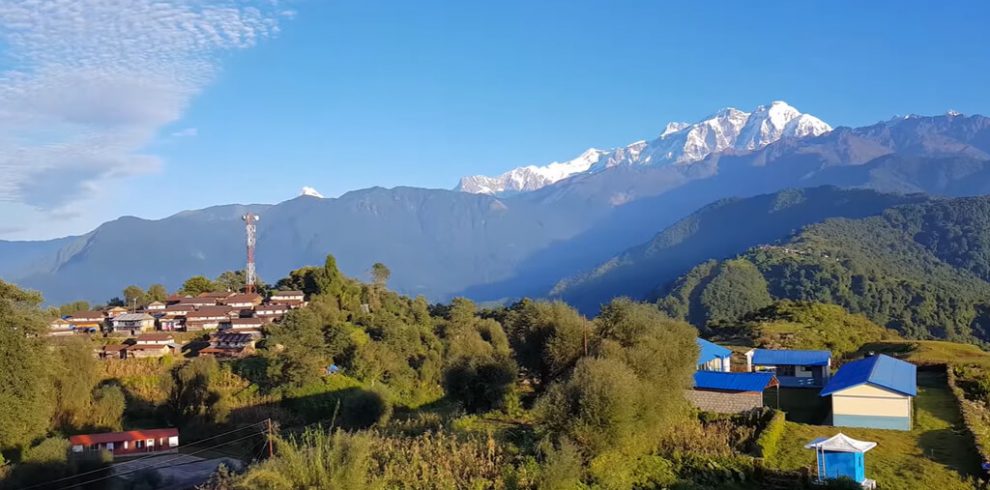 Morning four wheel drive to Kapoor Gaon. Afternoon Trek to Ghale gaon . O/n in Home stay.'