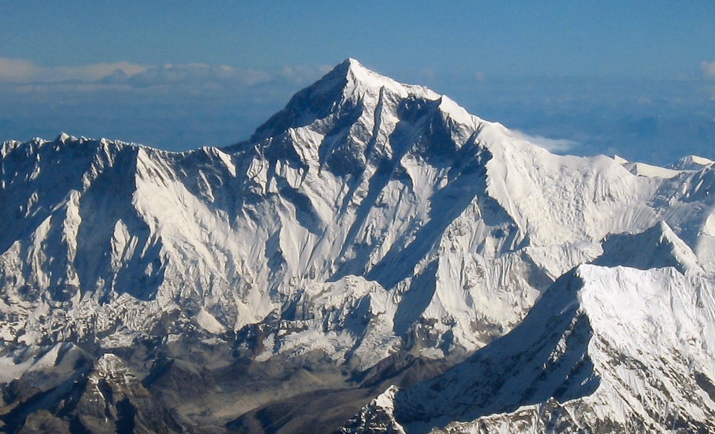 trek lukla to namche bazaar