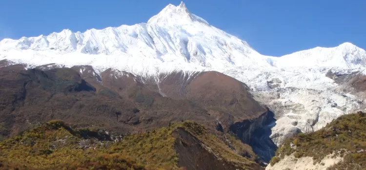 Manaslu Circuit dramatic mountain scenery and valleys