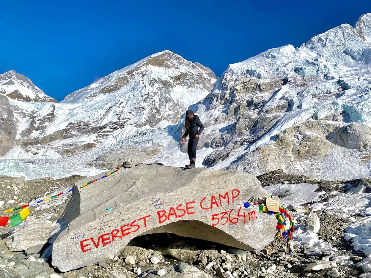 Trip to Everest Base Camp with stunning mountain views