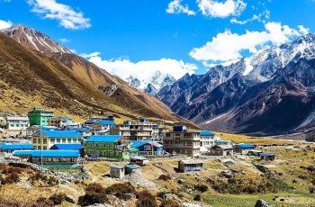 Trek to Kyanjin Gompa'