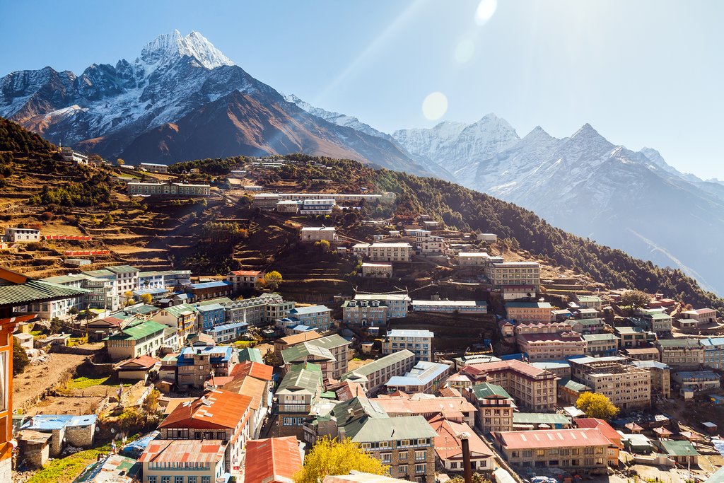  Trek to Namche Bazaar(3446 m).'