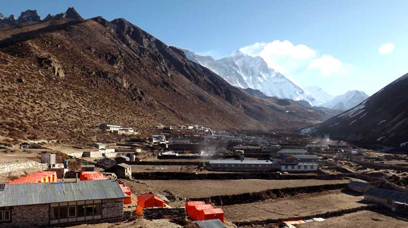 Tengboche to Dingboche(4260m).'