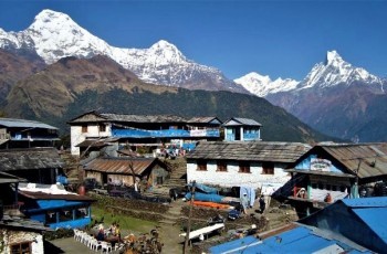 Trek Ulleri to Ghorepani (2855m).'