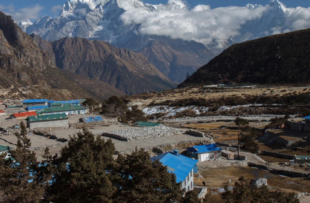  Pachherma Base Camp - Thame (3820m)'