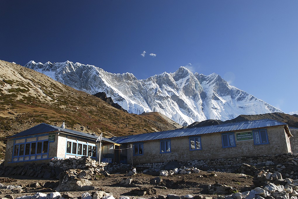 Trekking to Chhukung'