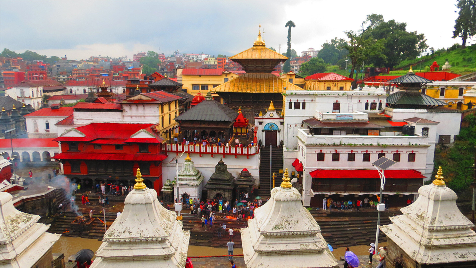 Sightseeing tour of Pashupatinath and Boudhanath. 