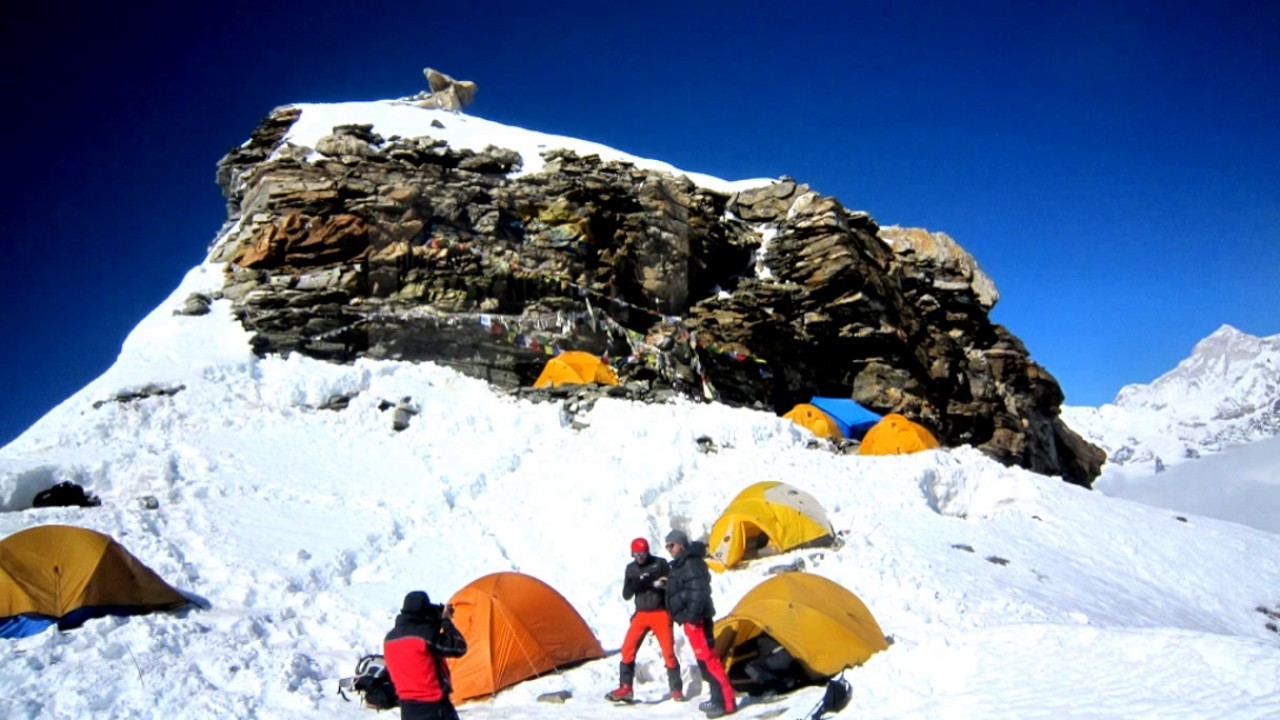 Trek from Namta Khola to Saribung Base Camp 4950/6-7 hours'