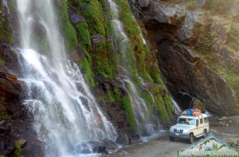 Kathmandu to Besishahar by jeep and dive to Chamche Jeep'