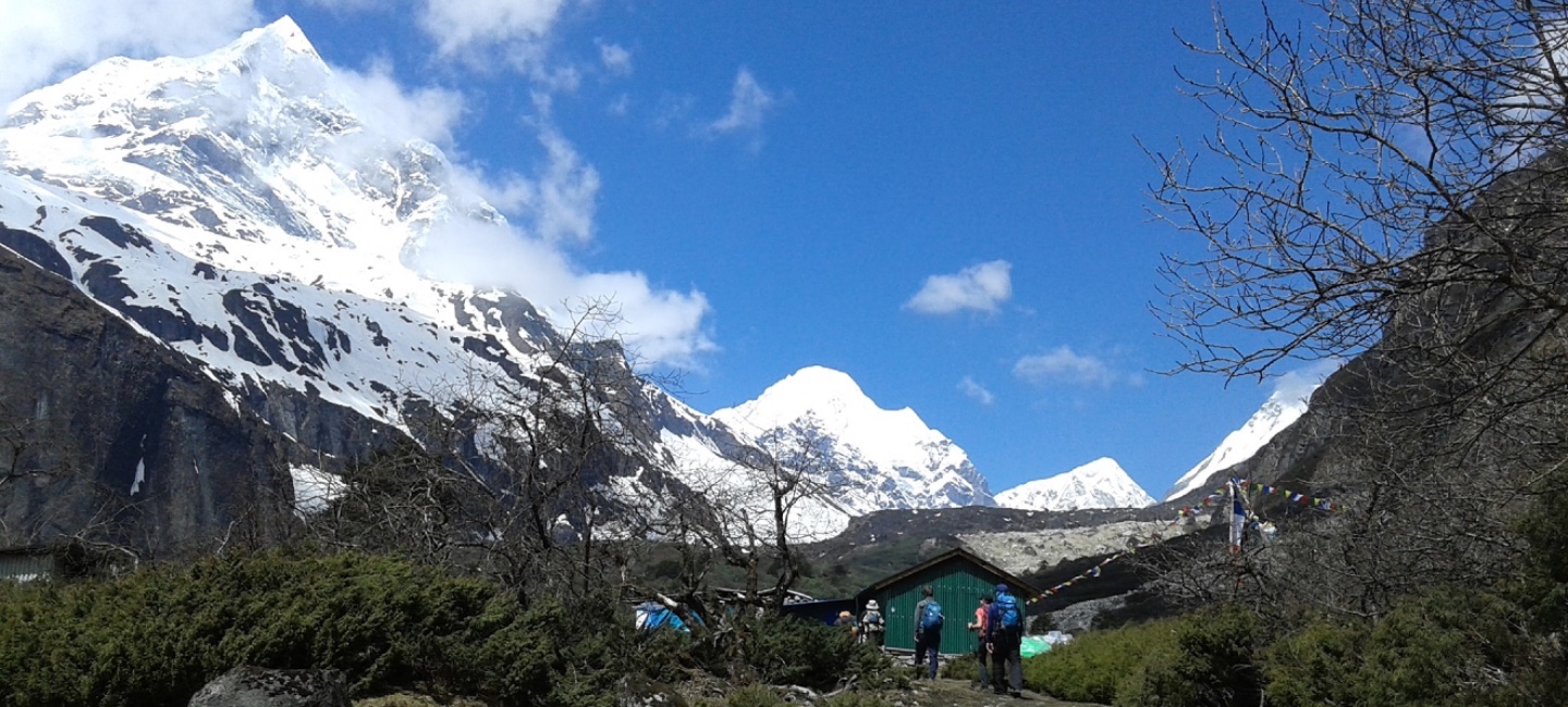 Explore Makalu Base Camp.'