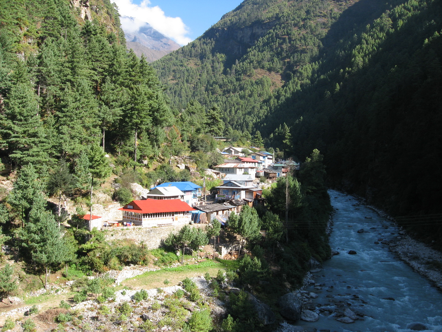 Trek to Jorsale(2,740m)