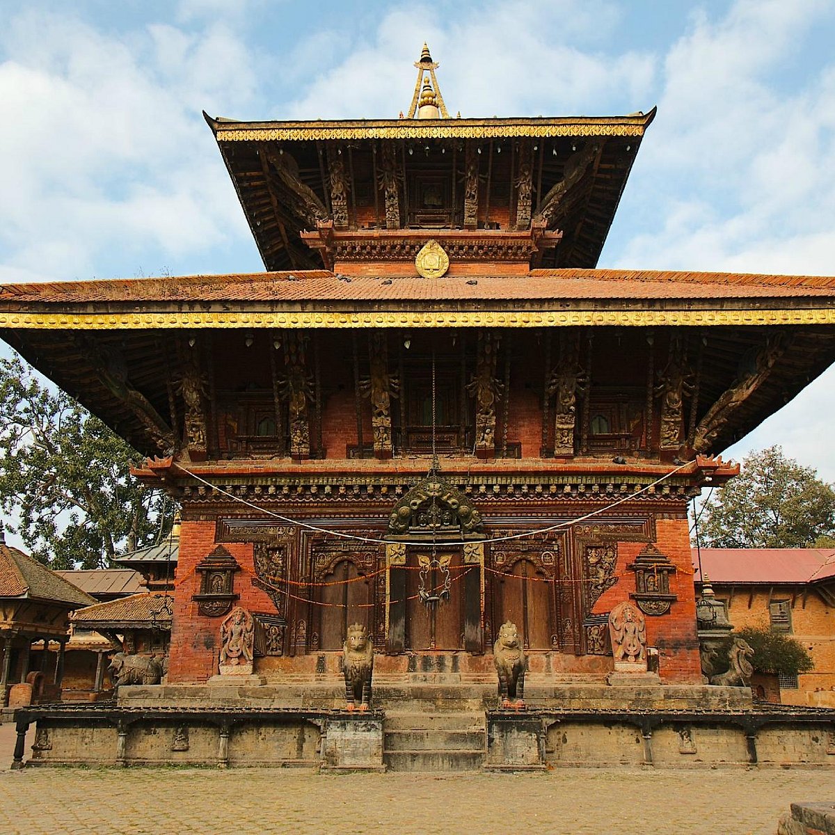 Drive to Bhaktapur and to Changunararyan and hike to Nagarkot.'