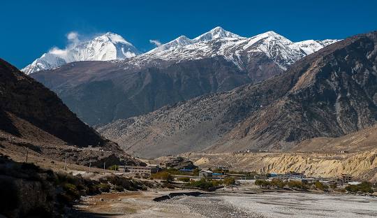 Trek Khambachen to Lhonak.'