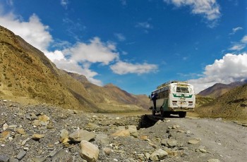 Drive Jomsom to Tatopani'