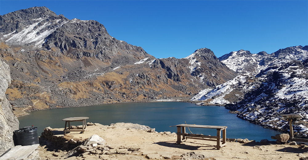  Sing Gompa to Gosaikunda (4,380m) by walk / 6hrs walk.'