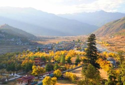 Paro valley sightseeing. Explore local Culture.