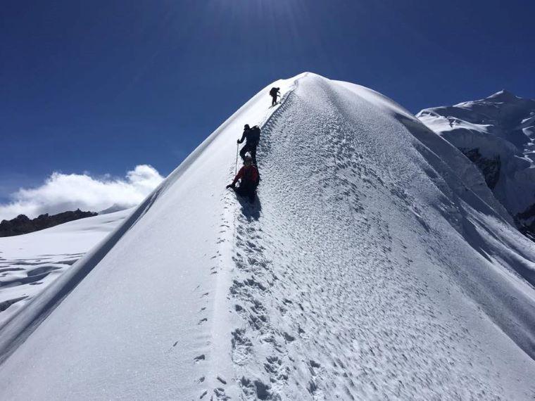 High camp to Chulu West (6419M) summit and back to High Camp / Overnight at Tented camp'