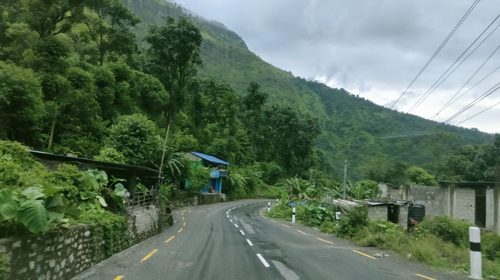 Drive Beni to Darbang . Trek to Takam ( 1675 m )'