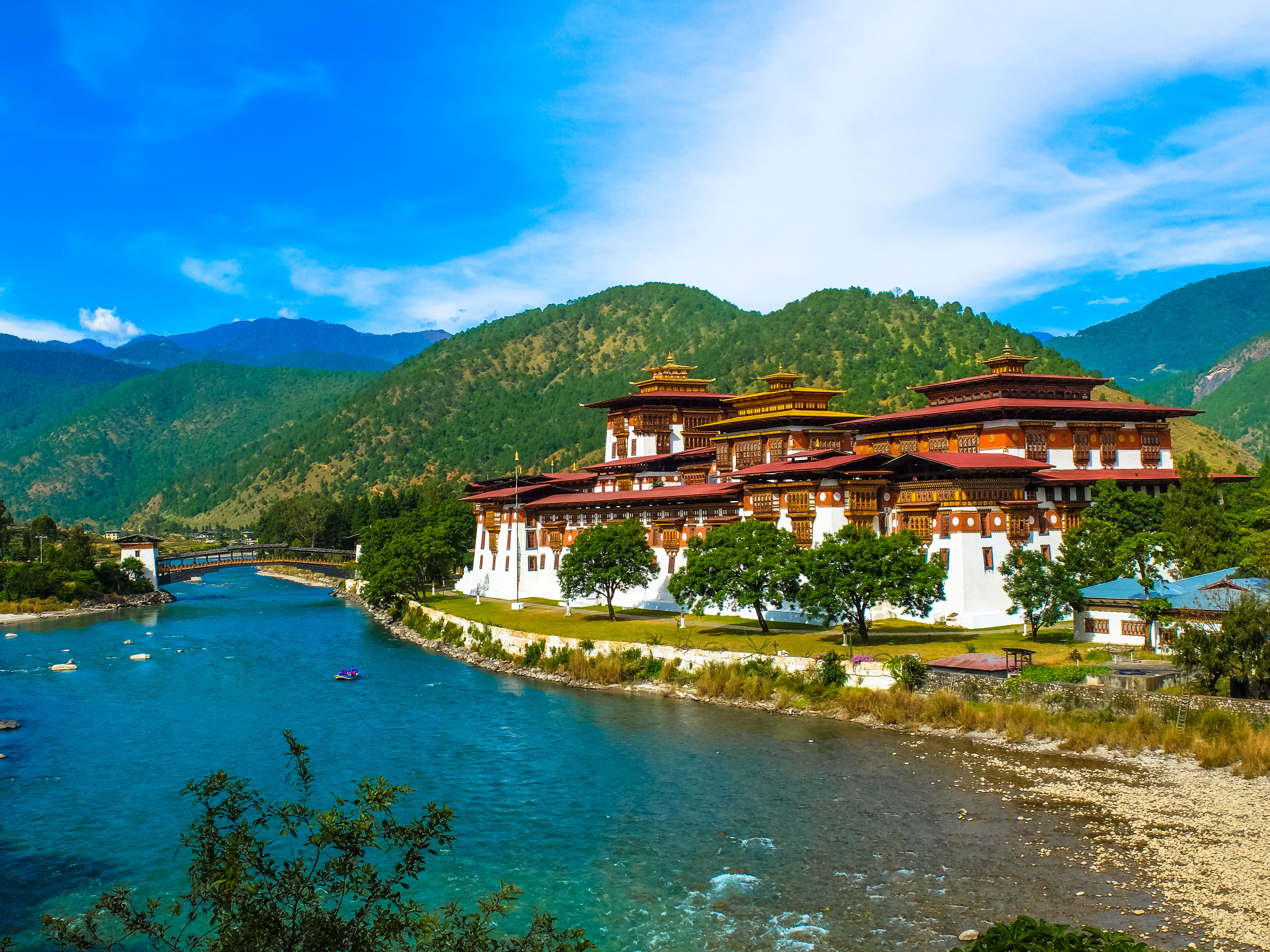 Thimphu - Punakha 2 hrs 30 mins Drive Distance – 71 Km. Overnight at Punakha'