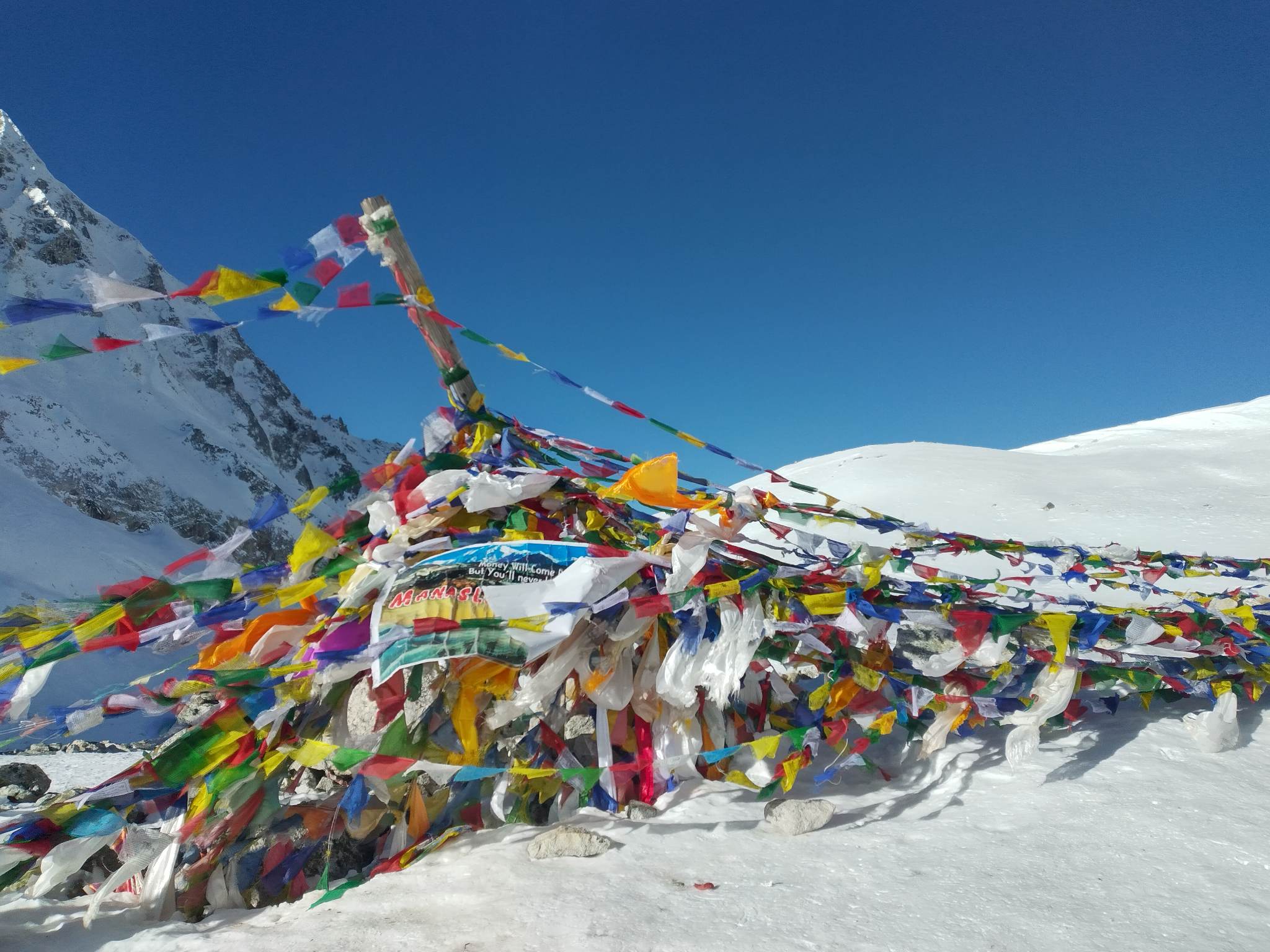 Trek to Larkya La pass