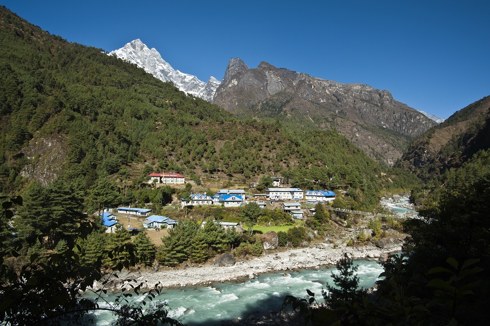 Fly to Lukla. Trek to Phakding