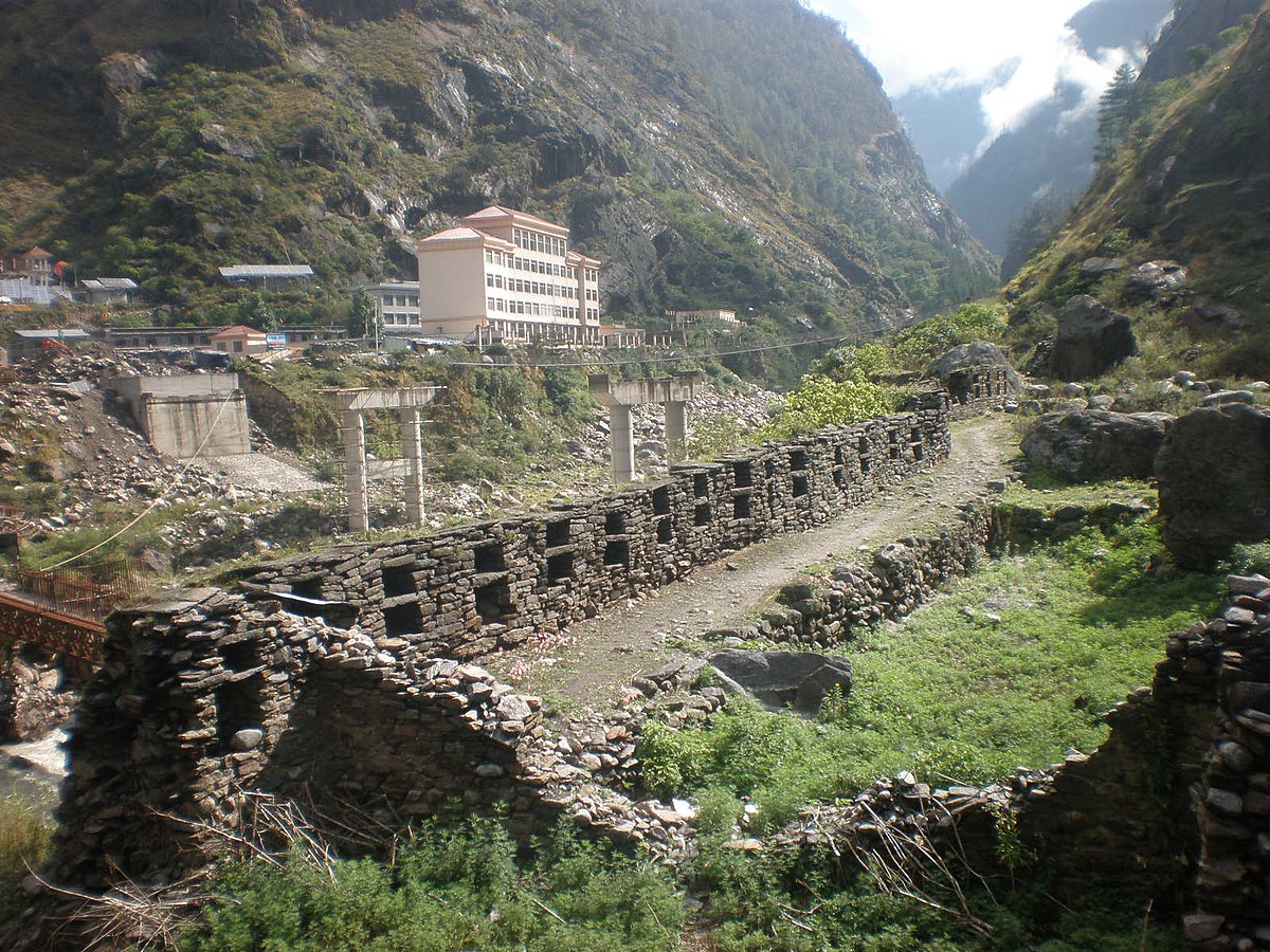 Thuman to Rasuwagadhi (2240m).'