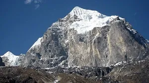 Climb High Camp to Lobuche West Summit (6145 m). Lobuche.