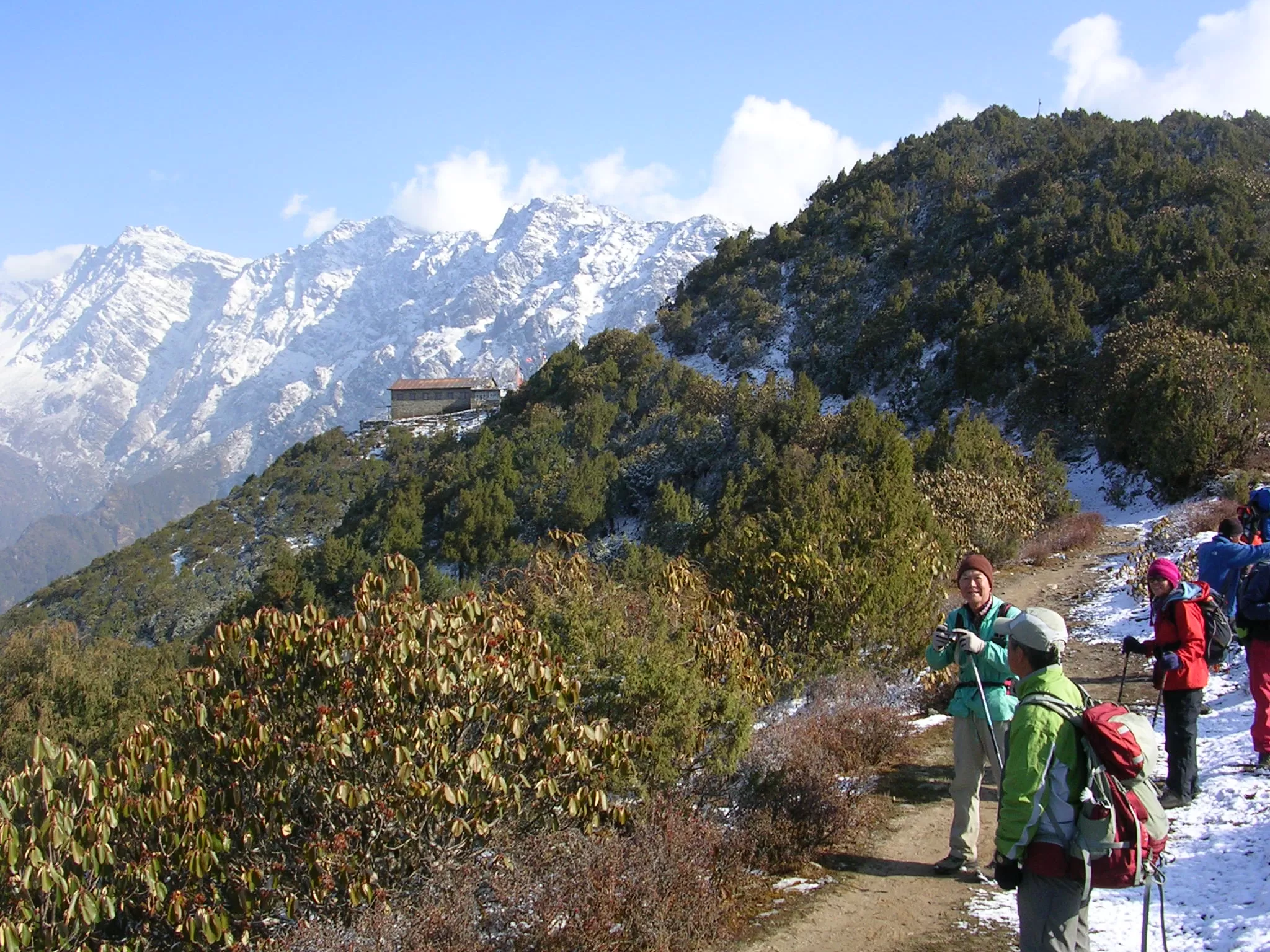 Dhunche to Sing Gompa (3,250m) by walk / 5.5 hrs walk 