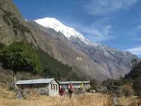 Hike from Kyanjin to Ghoda Tabela (3,030m | 9,941 ft)