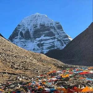 Trek Dera Phuk  to  Zutul Phuk (4760 m).