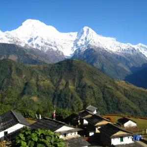 Trek Ghandruk to Jhinudanda 1780m.