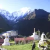 Trek to Namche Bazaar (3,440m) – 7–8 hrs / 14 km