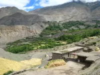 Trek to Yaklabhatti. Overnight