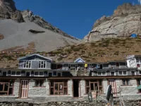 Trek Yak Kharka (4,018m) to Thorong Phedi (4,450m/14,600ft)