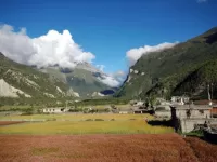 Trek Yaklabhatti to Marpha. Overnight