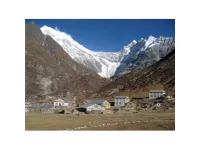 Yala Peak High Camp (4,800 m) → Yala Peak Summit (5,520 m) → Kyanjin Gompa (3,870 m)